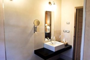 Camera con bagno privato in agriturismo